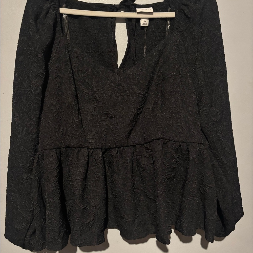 Ava & Viv Black Textured Blouse